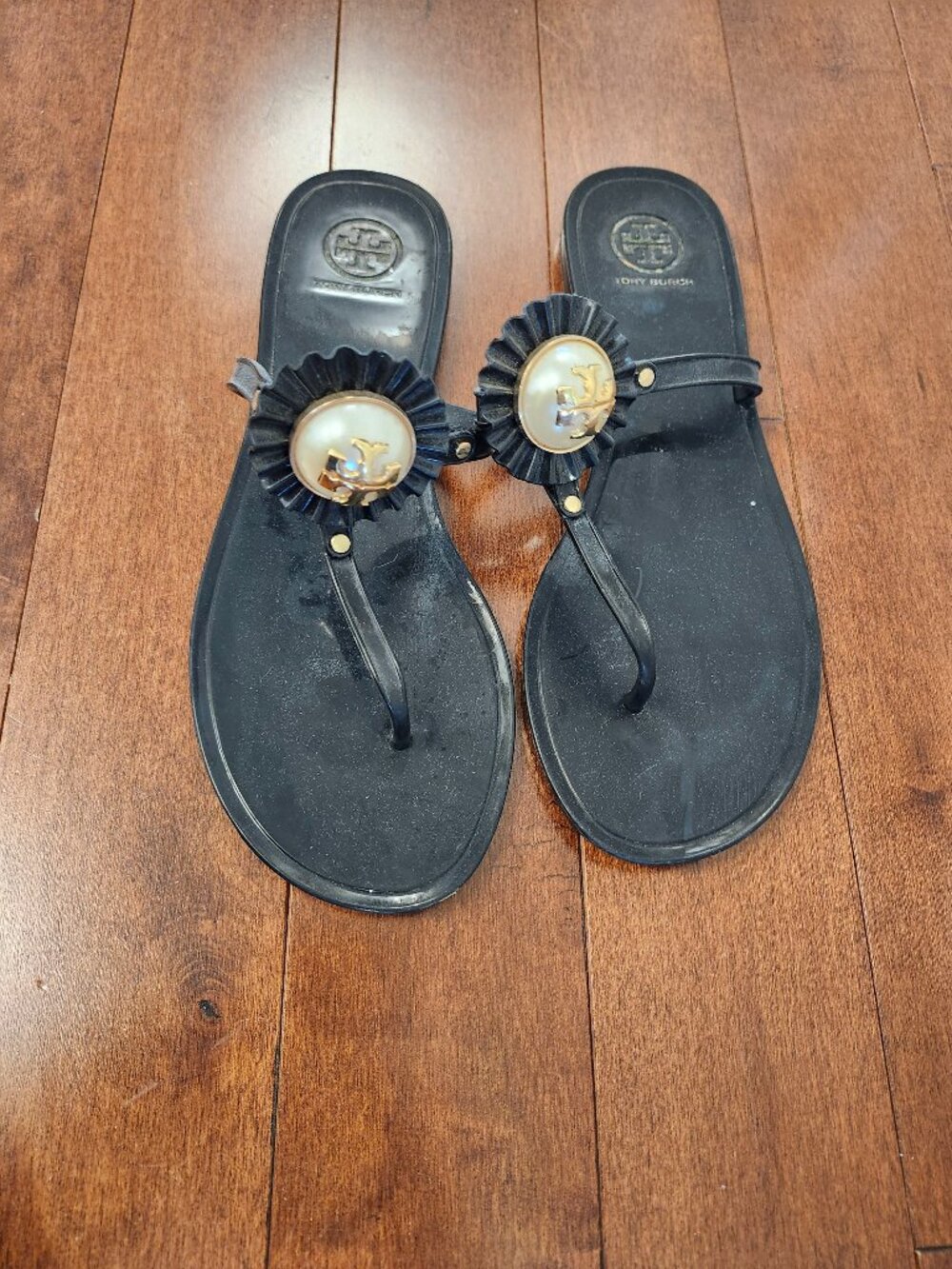 Tory Burch Melody thong sandals in women's size 8